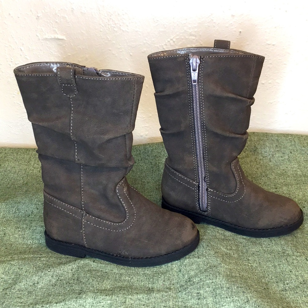 The Children’s Place Girls Gray Tall Suede Boots